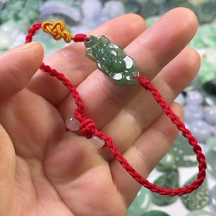 翡翠未镶嵌颈饰花