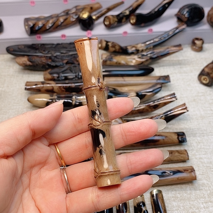 贝壳杉胖*柳木烟嘴雕刻