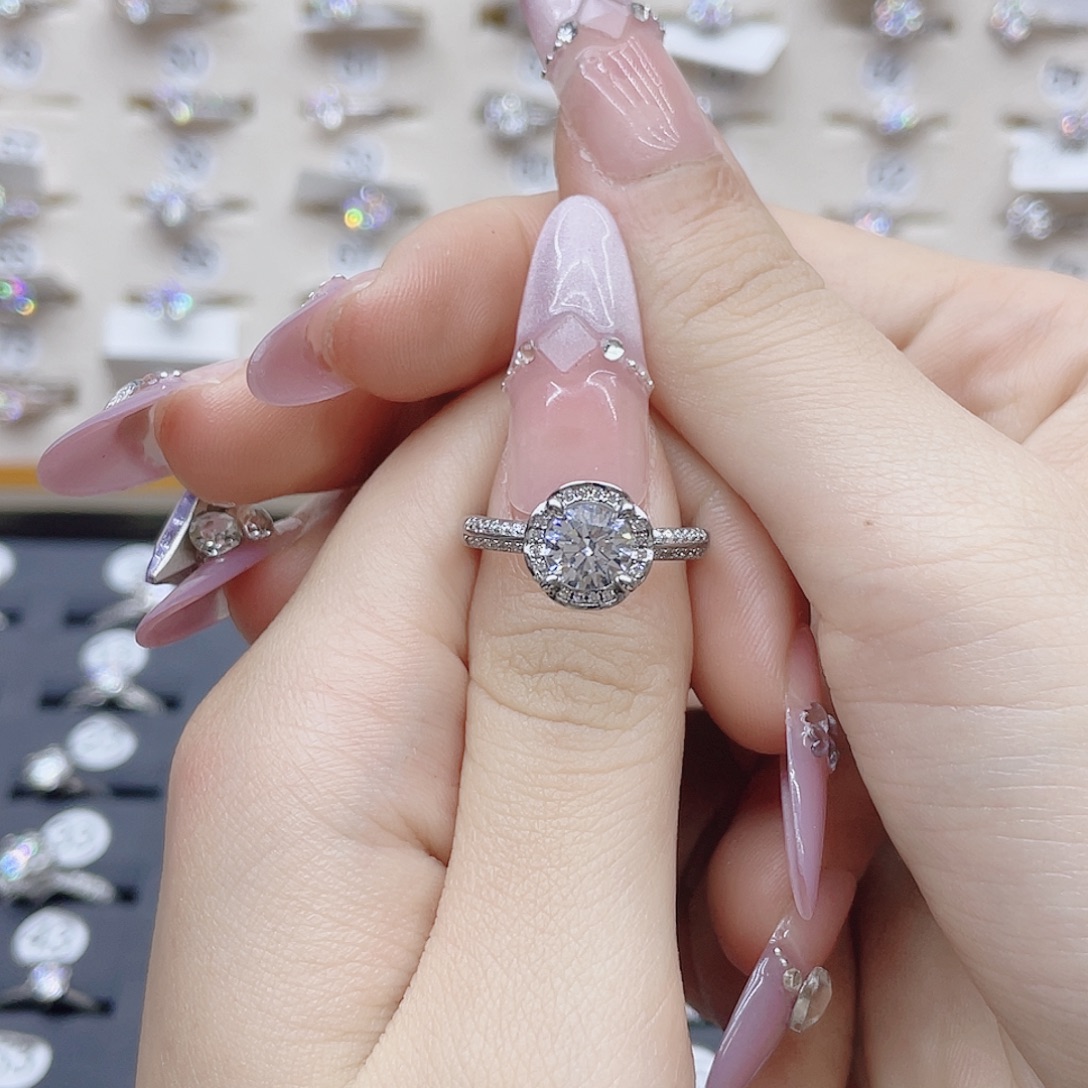 莫桑石非金属圈口16如图福利1克拉