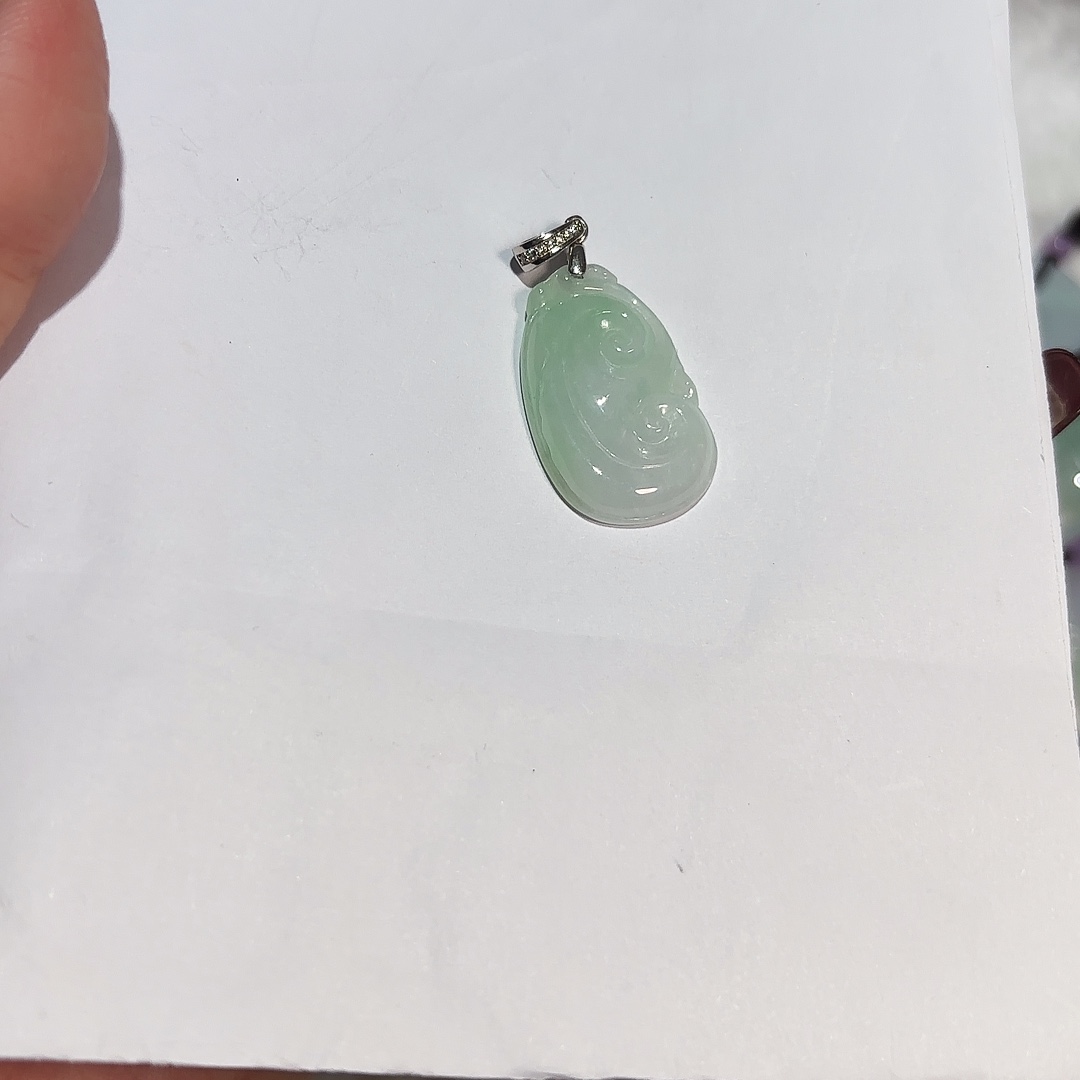 翡翠未镶嵌颈饰A货翡翠镶嵌颈饰