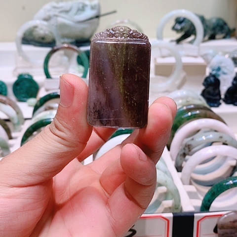 未镶嵌独山玉颈饰