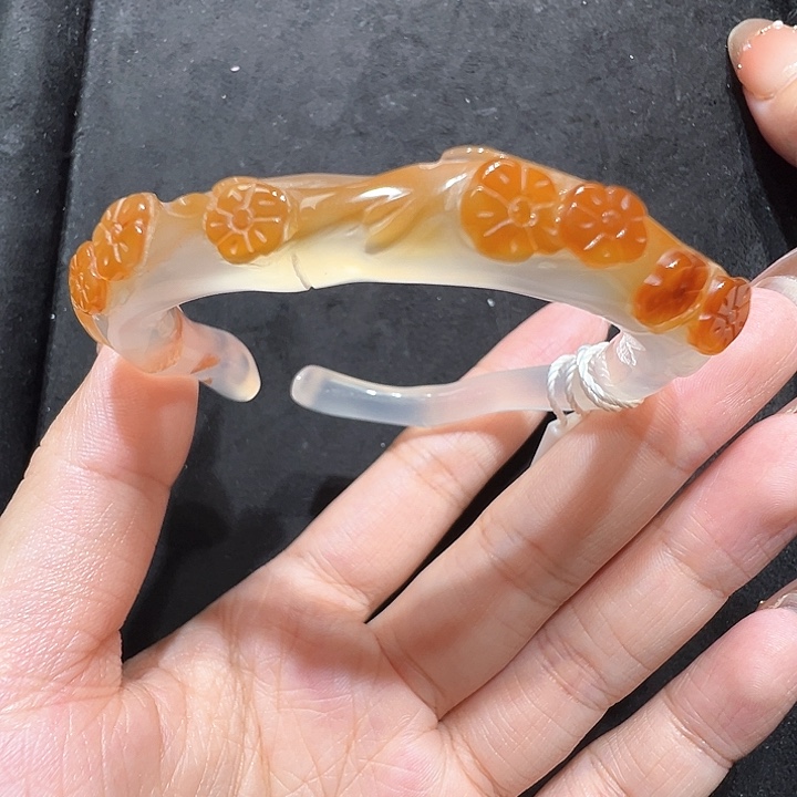 玛瑙/玉髓手镯未镶嵌