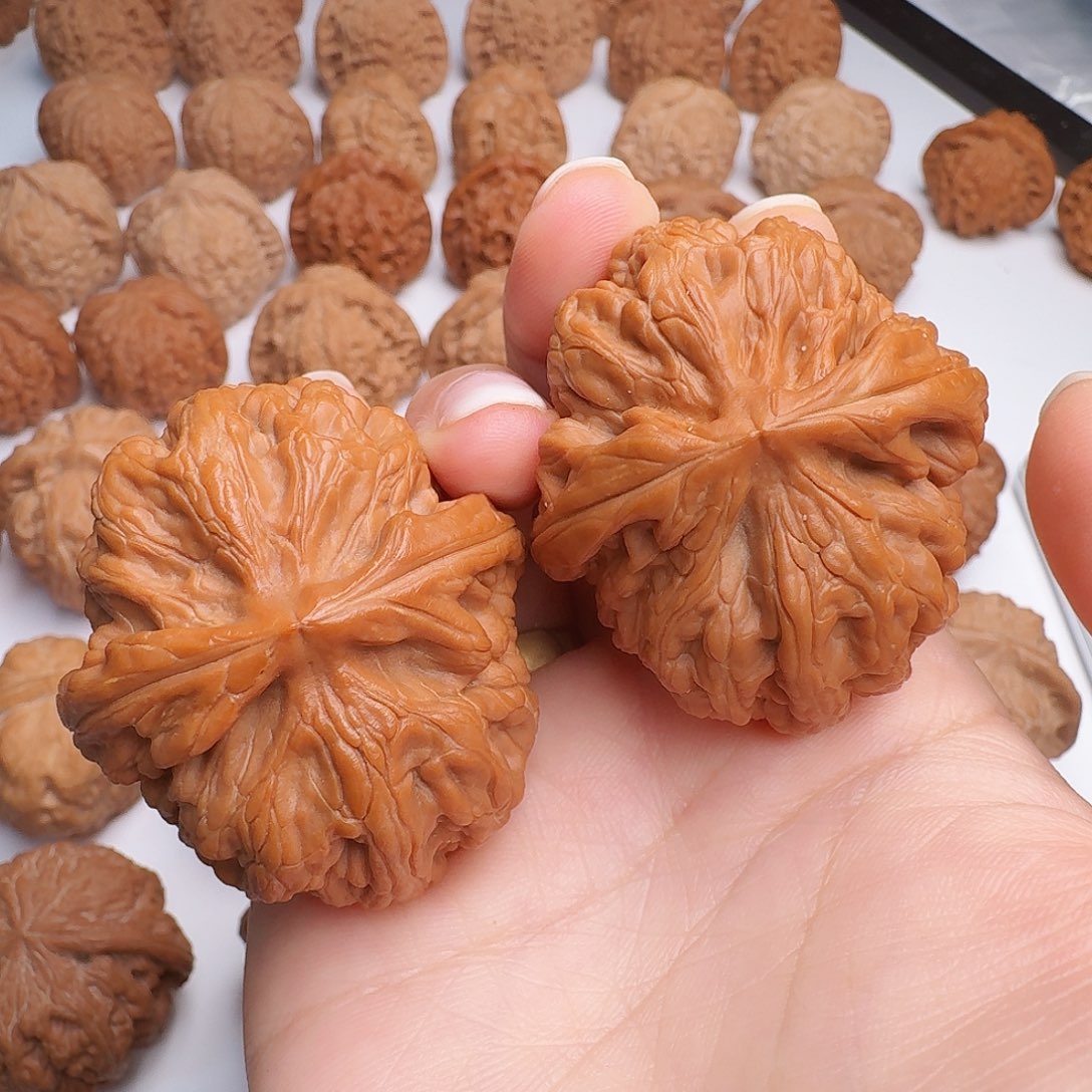 桃核吊坠红锦鲤子
