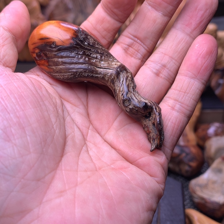 柏木（崖柏）崖柏陈化料手把件