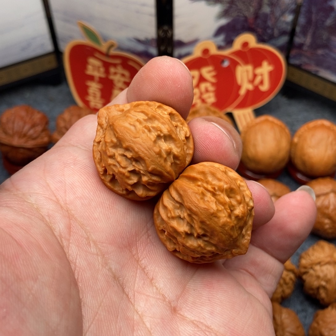 文玩核桃把件球八棱