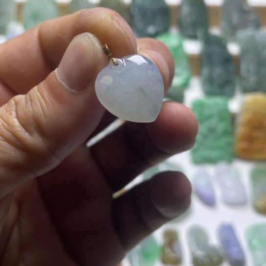 【闪购商品】翡翠颈饰未镶嵌福利