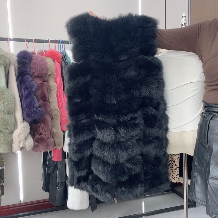 浩歌服饰百搭马甲