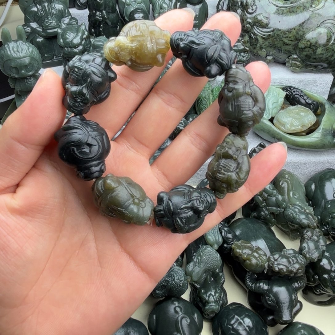 和田玉（糖玉）未镶嵌颈饰