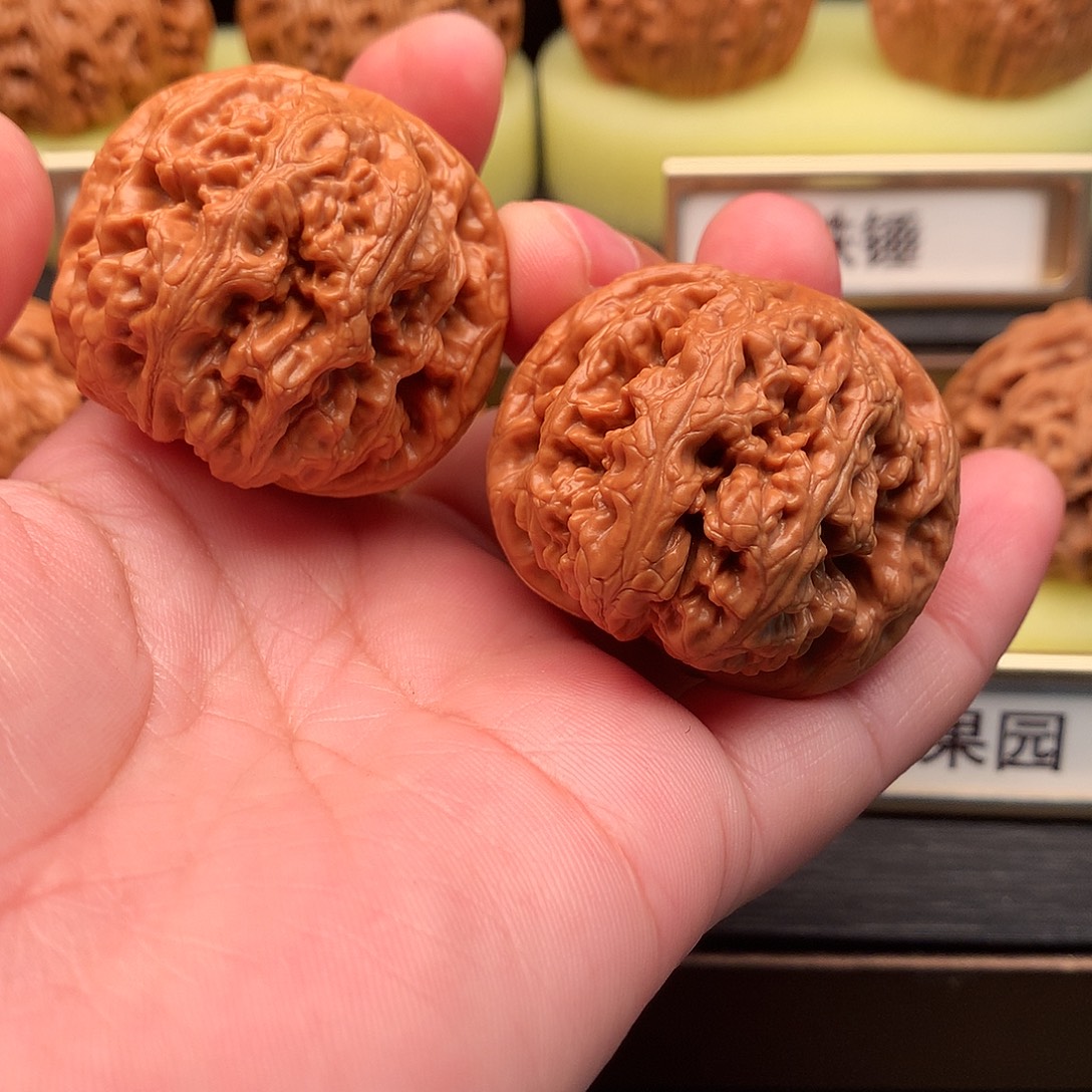 文玩核桃吊坠587号粗筋40