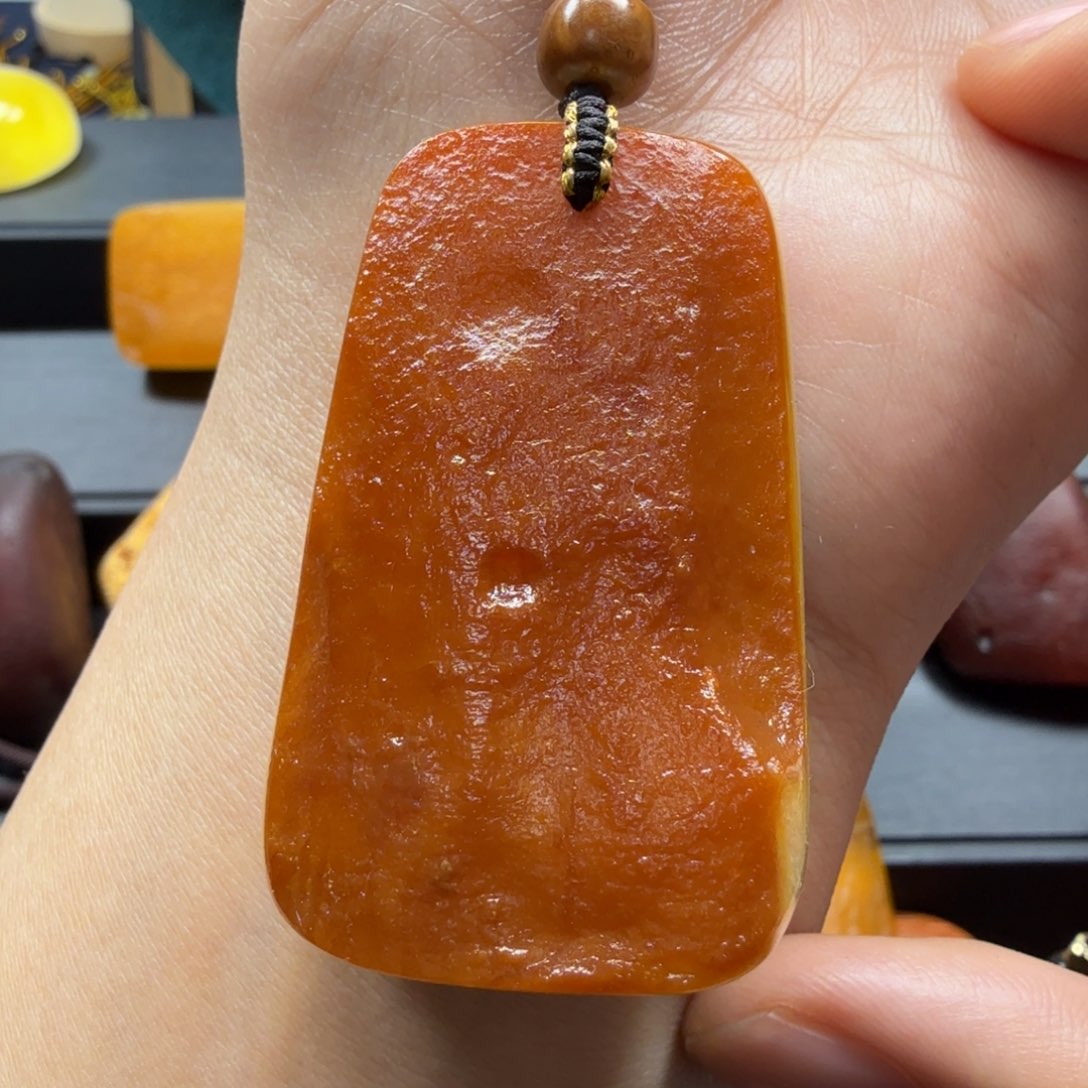 琥珀吊坠(赠链)未镶嵌