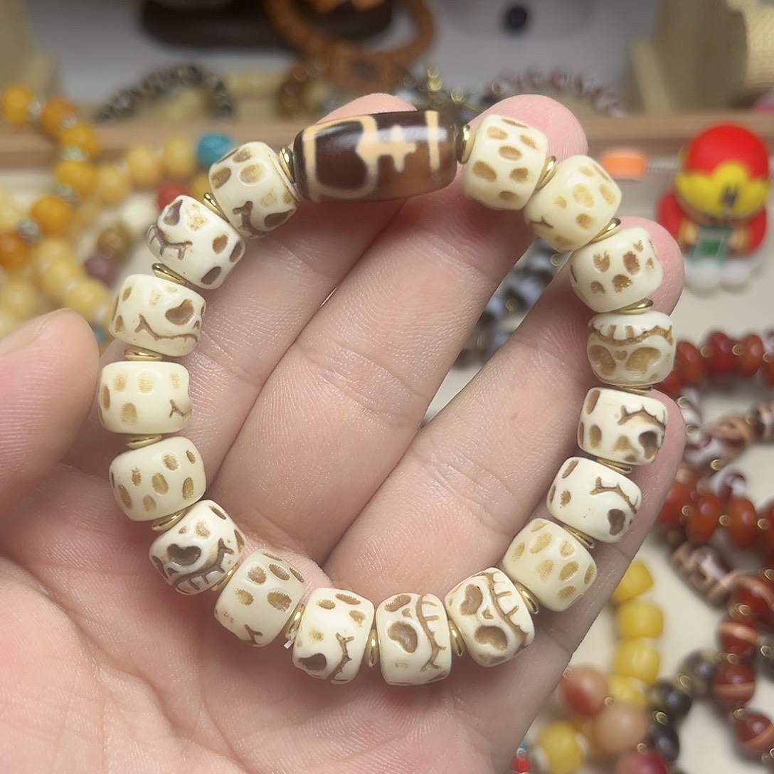 无合金手工雕手串