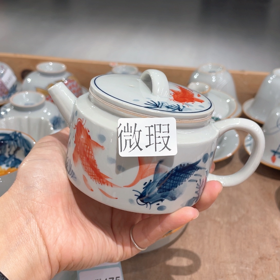 釉下手绘茶具微瑕