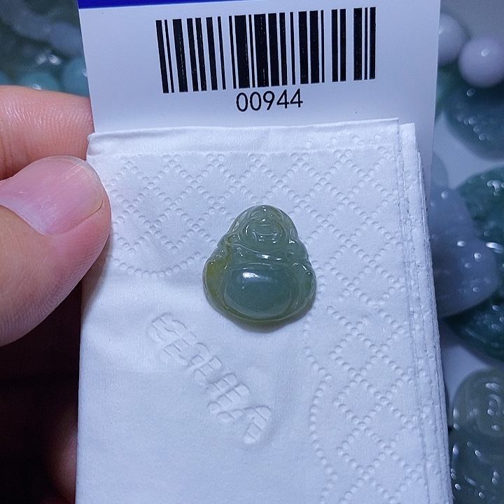 翡翠未镶嵌颈饰天光墟翡翠市场现金代购