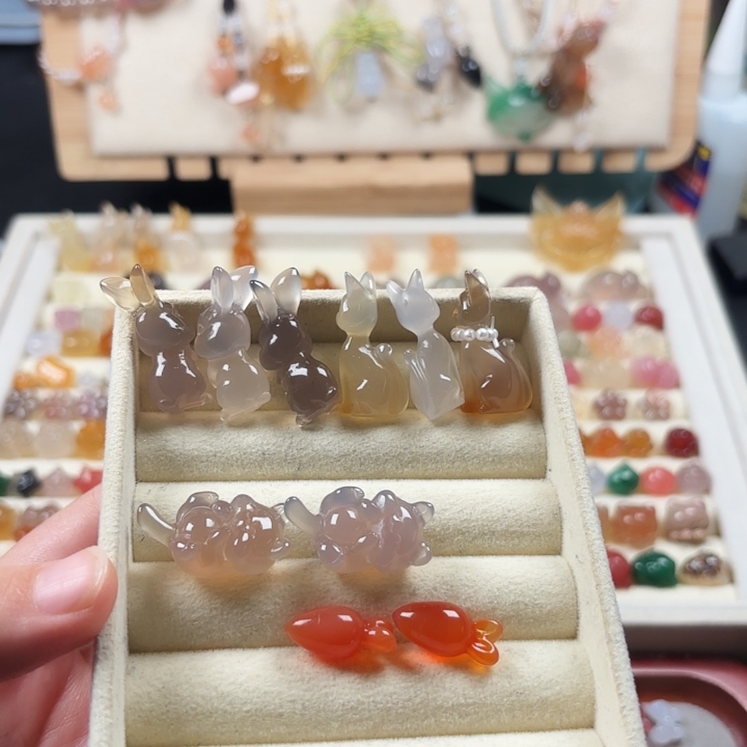 圆***亮玛瑙/玉髓未镶嵌颈饰