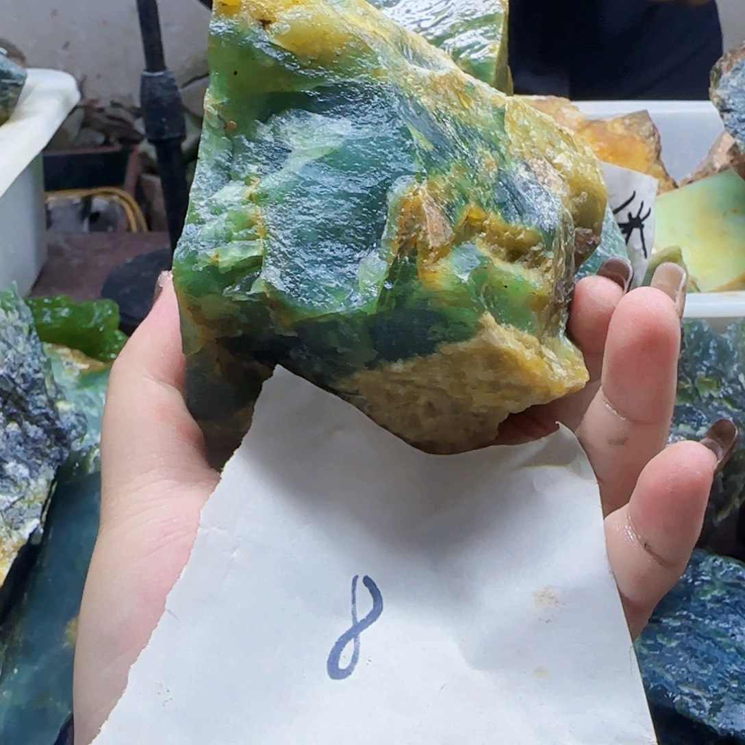 蛇纹石玉未镶嵌原石