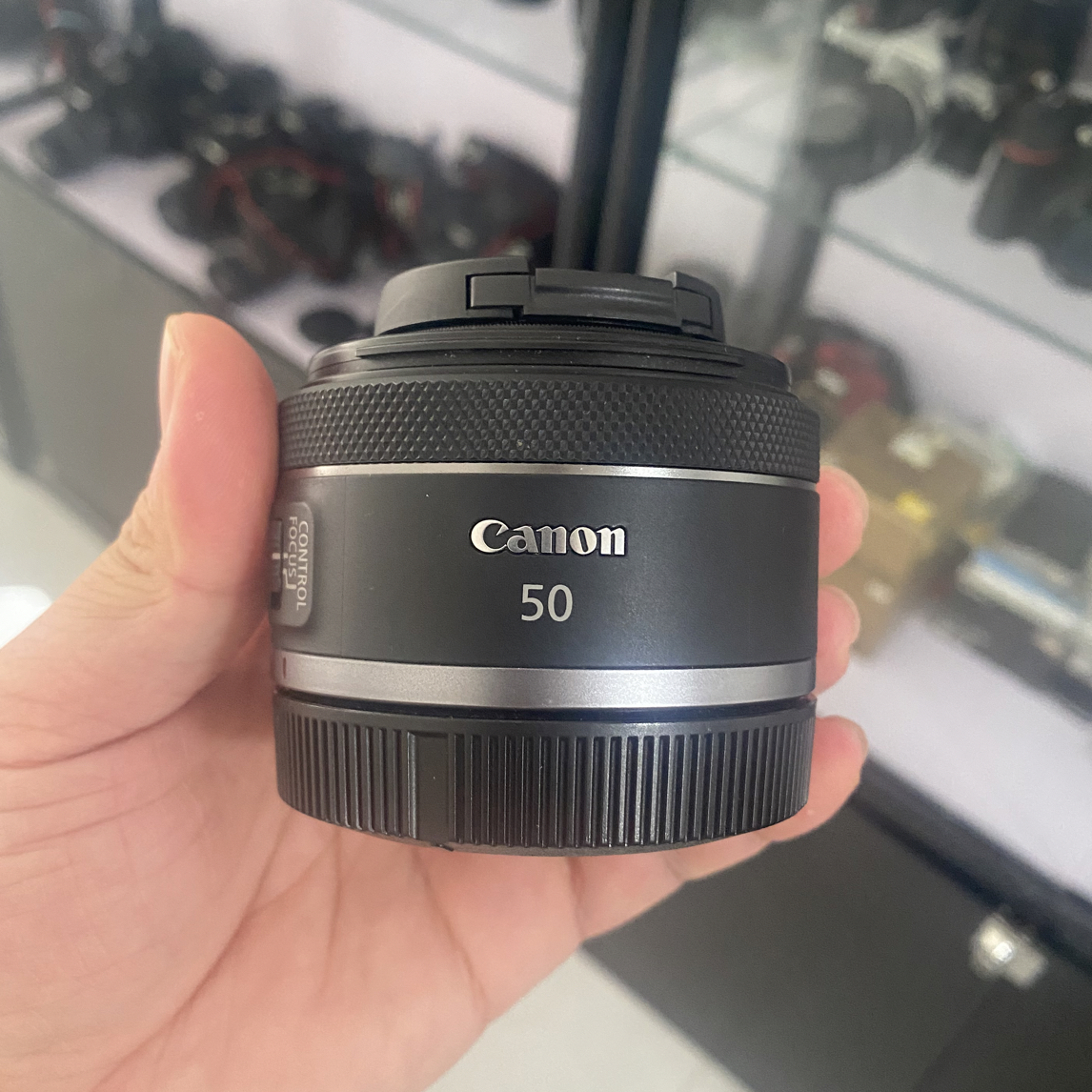 99新 佳能  佳能RF50f1.8镜头，STM定焦超广角全画幅微单镜头