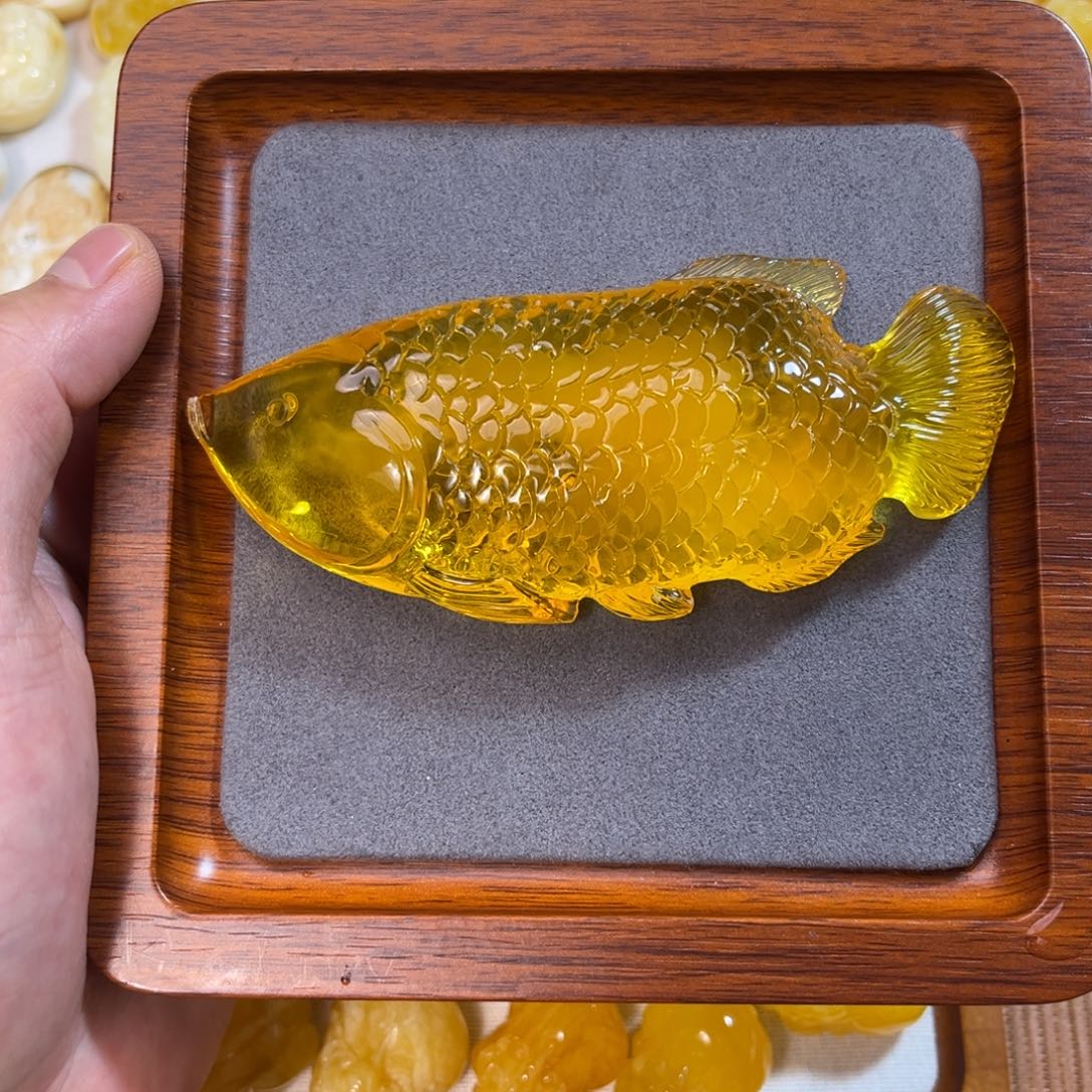 琥珀颈饰未镶嵌蜜蜡鱼摆件