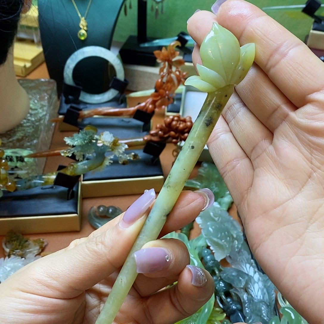 蛇纹石玉发簪未镶嵌