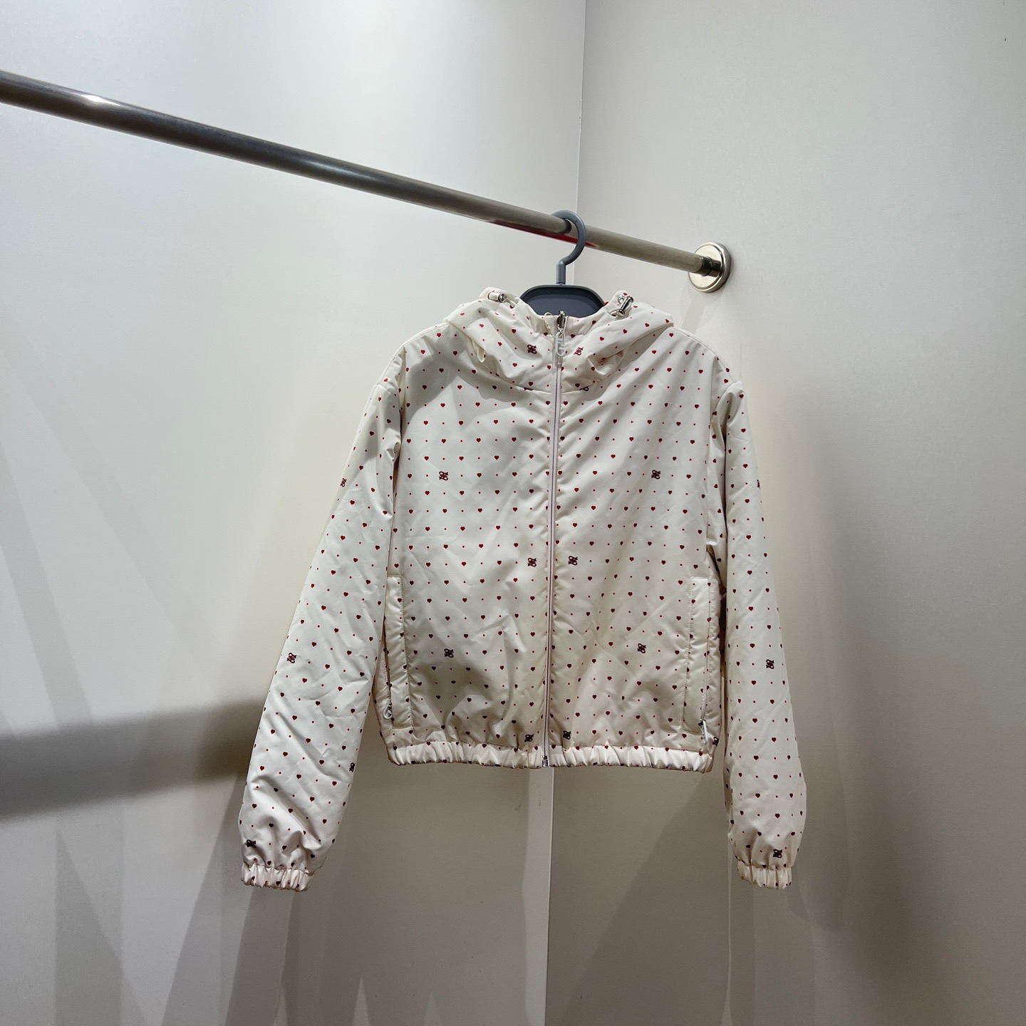 99新 FENDI/芬迪 vem462 满印爱心波点拉链外套 xs码 聚酯纤维