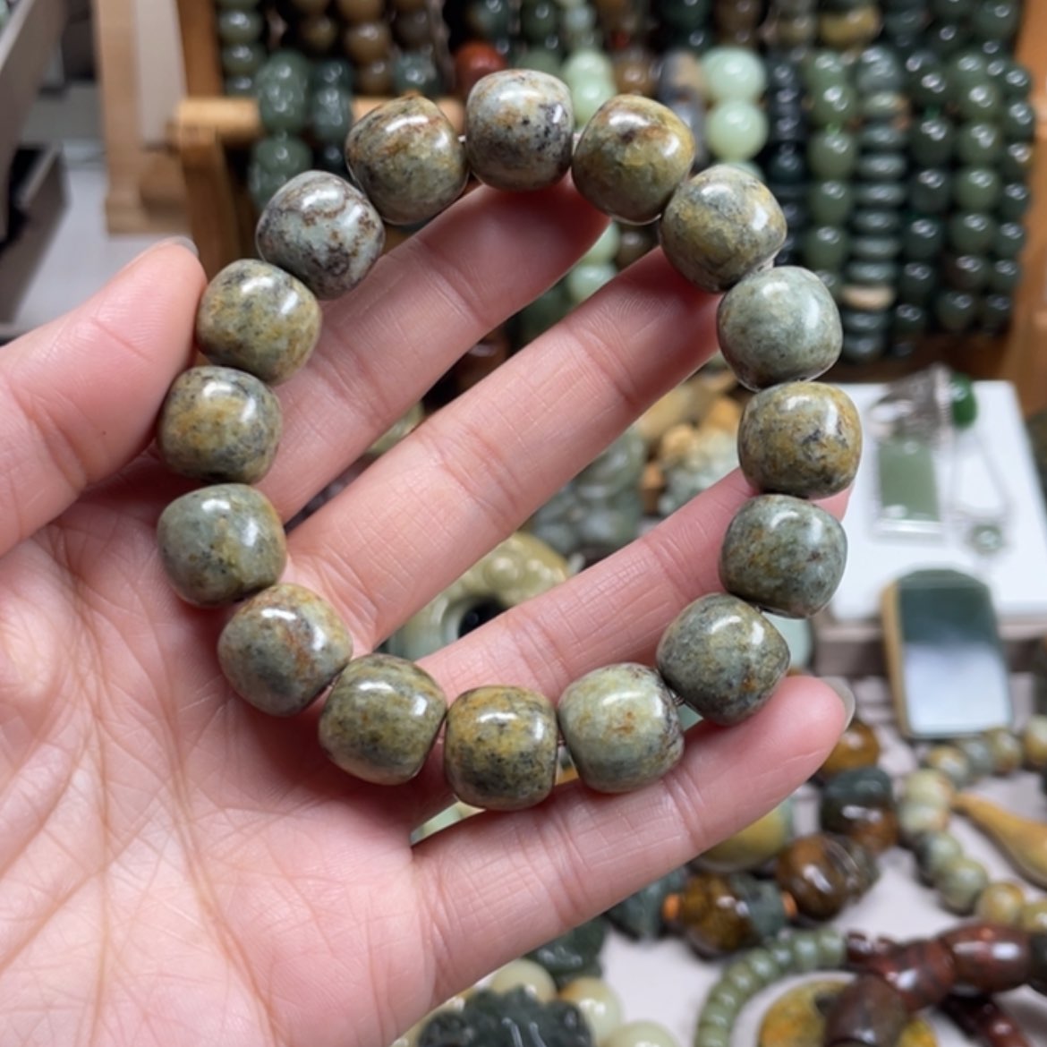 【闪购商品】岫岩河磨玉（透闪石质玉）手链未镶嵌