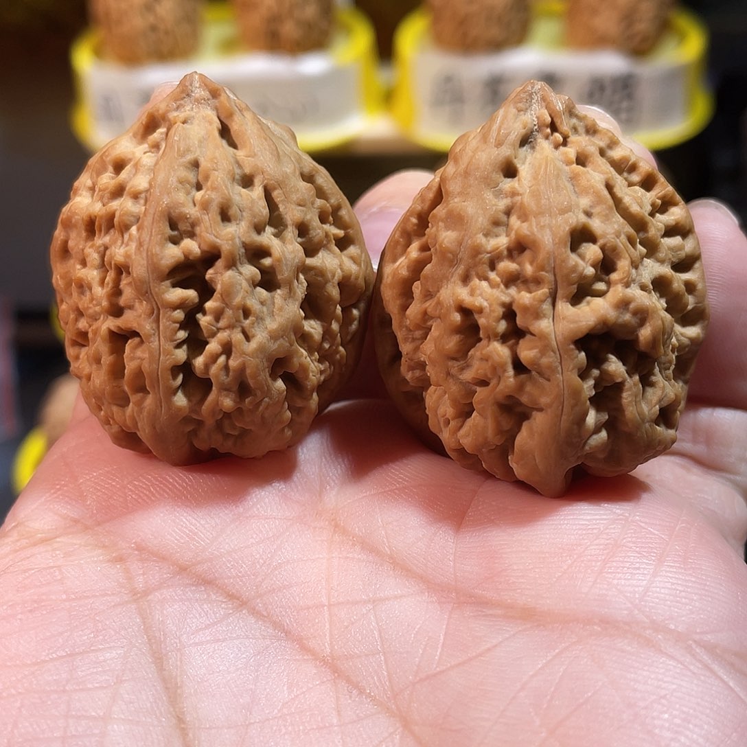 文玩核桃吊坠名款 蚂蚁王