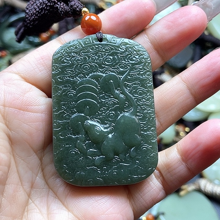 和田玉颈饰未镶嵌双面