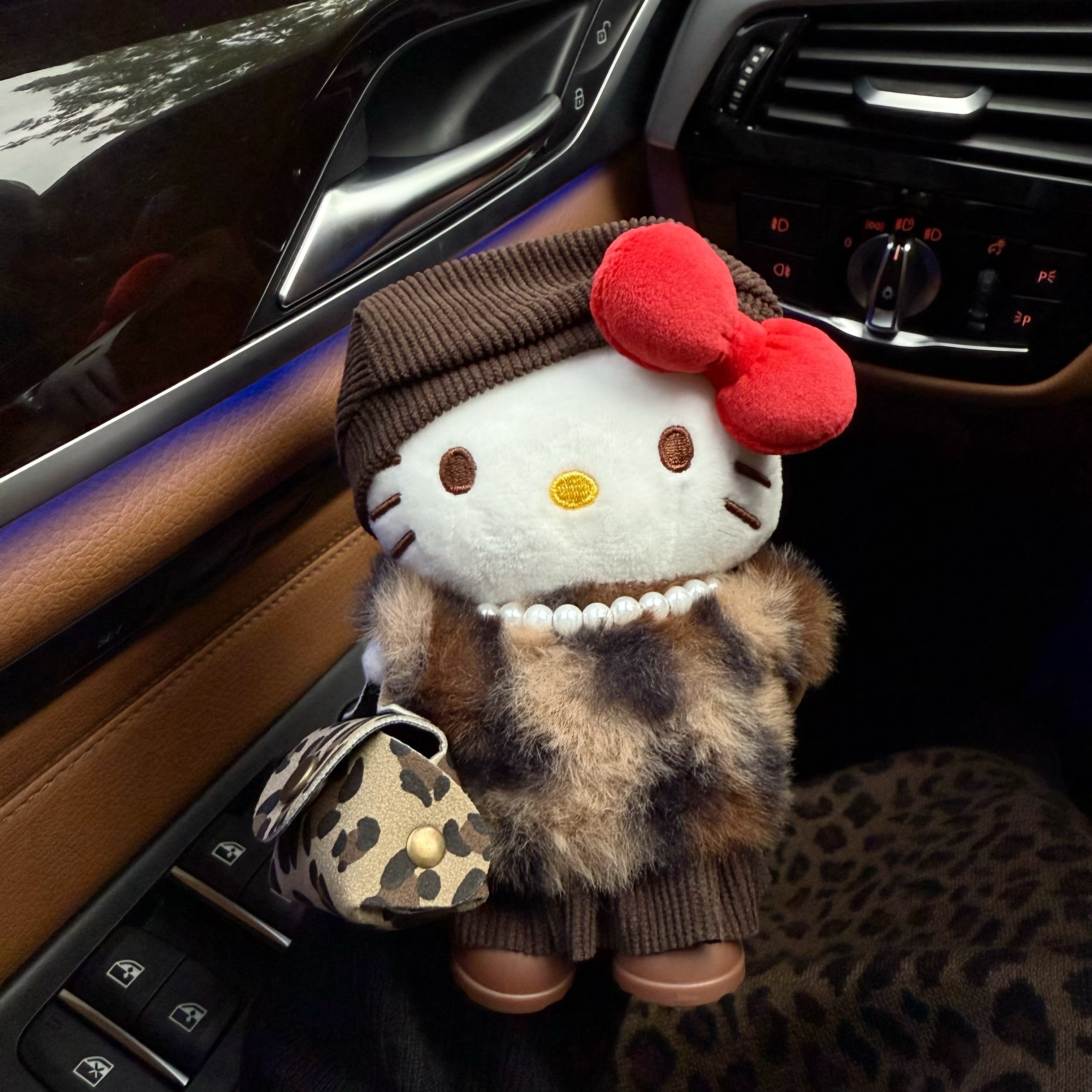 【名媛风】凯蒂猫包包毛绒挂件2025新款手工车挂钥匙