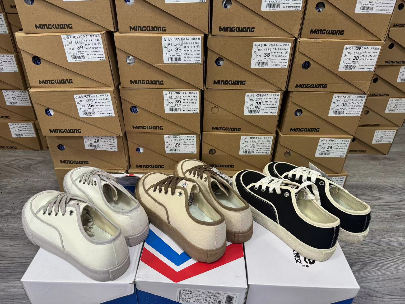 女士时尚软底透皮帆布休闲板鞋FYX-09501