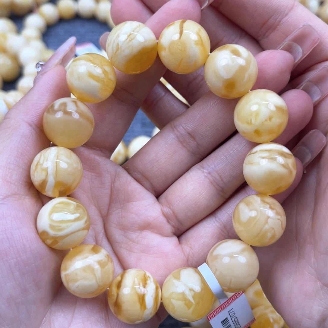 琥珀裸石未镶嵌尺寸16.8