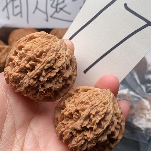 桃核吊坠42全品满天星