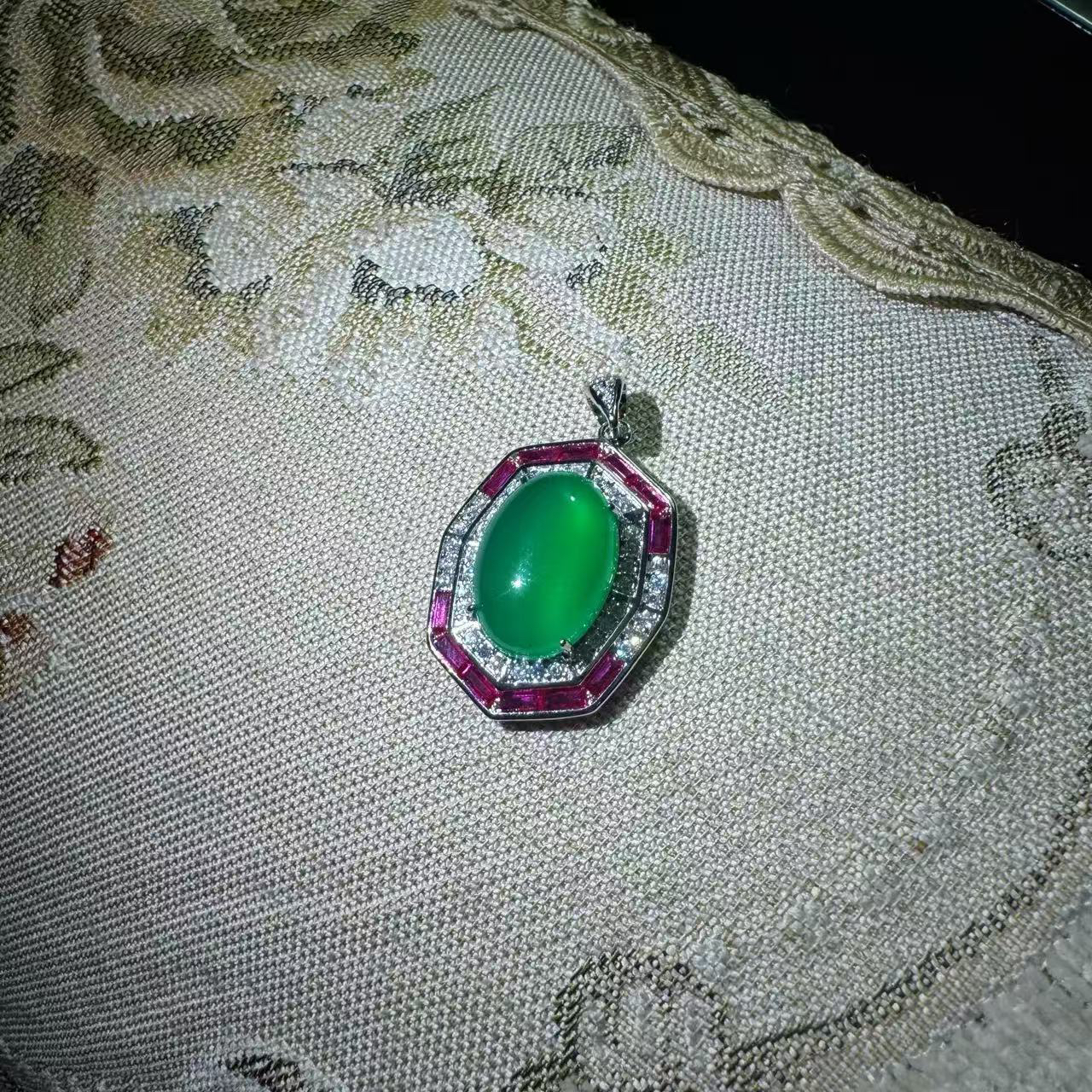    S2161红刚绿石石吊坠