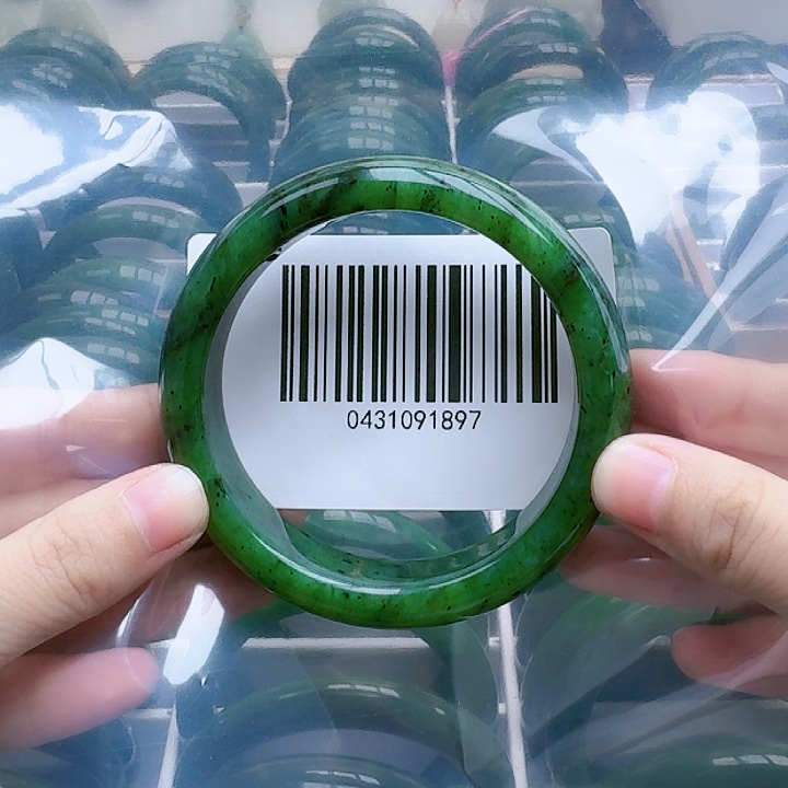 和田玉（碧玉）手镯未镶嵌62微瑕