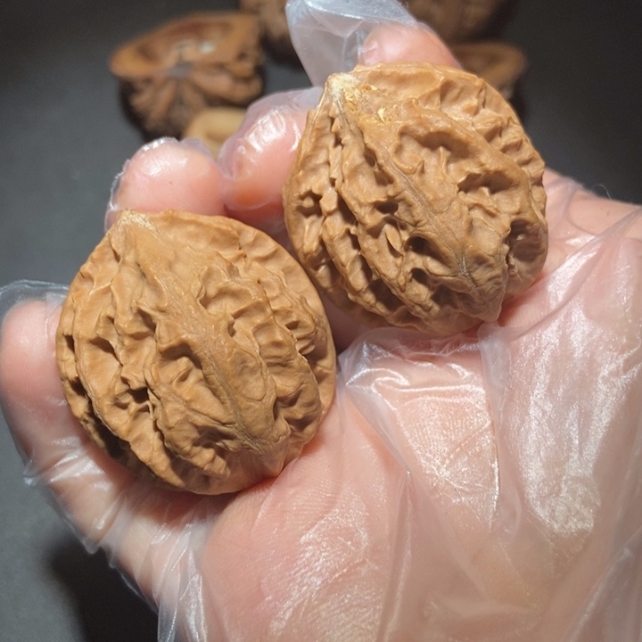 文玩核桃把件东北楸子小雪83