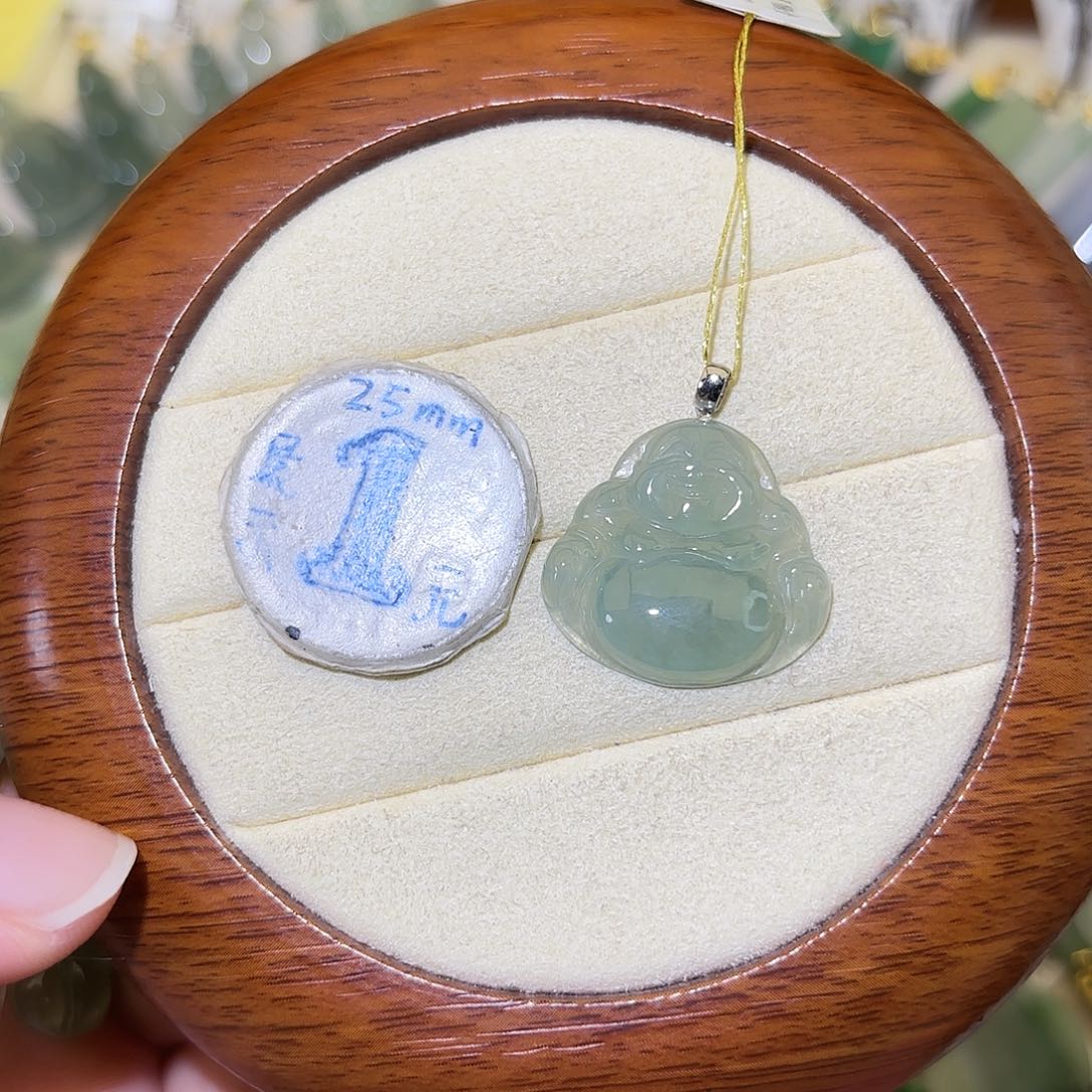 翡翠18K金镶嵌颈饰佛公