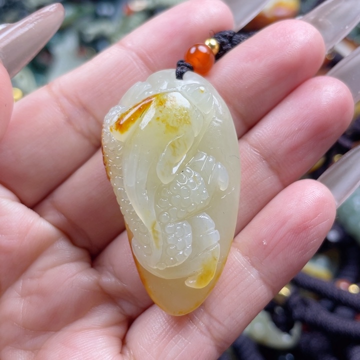 和田玉颈饰未镶嵌