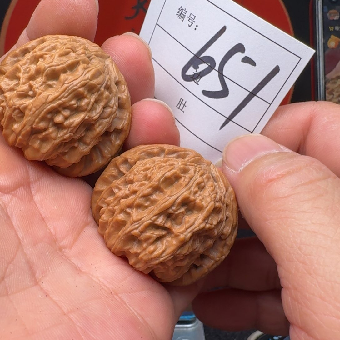 文玩核桃把件39三角白