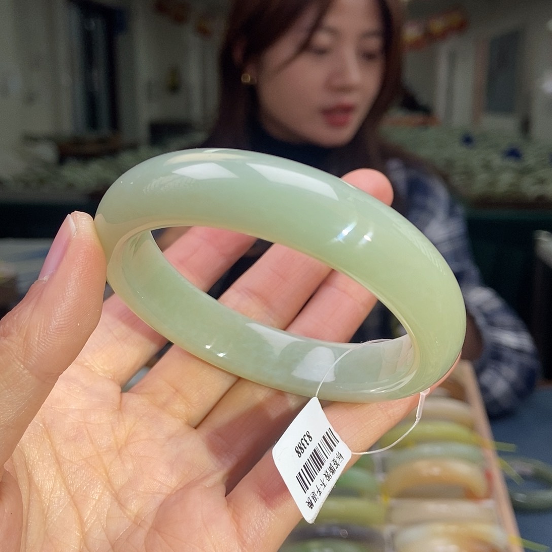 和田玉手镯未镶嵌56.6