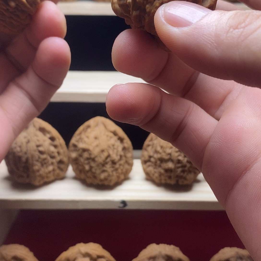 尤***燃文玩核桃吊坠精品文玩核桃