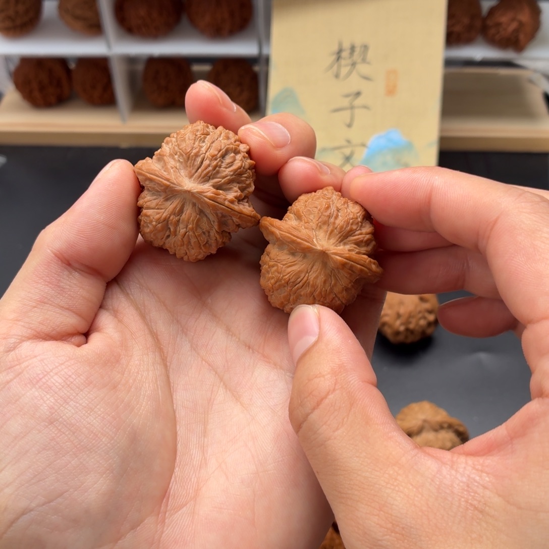 把件文玩核桃平谷血麒麟原装35全品