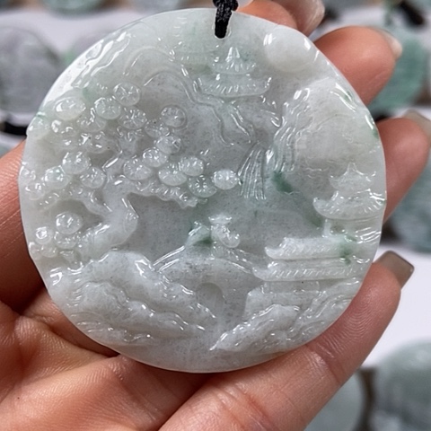 翡翠颈饰未镶嵌山水牌