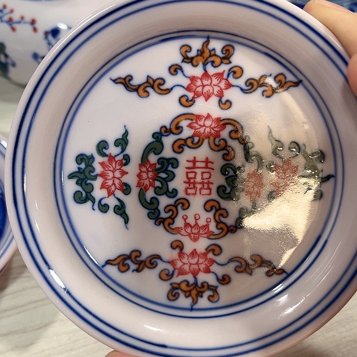 瓷片直径10公分……红