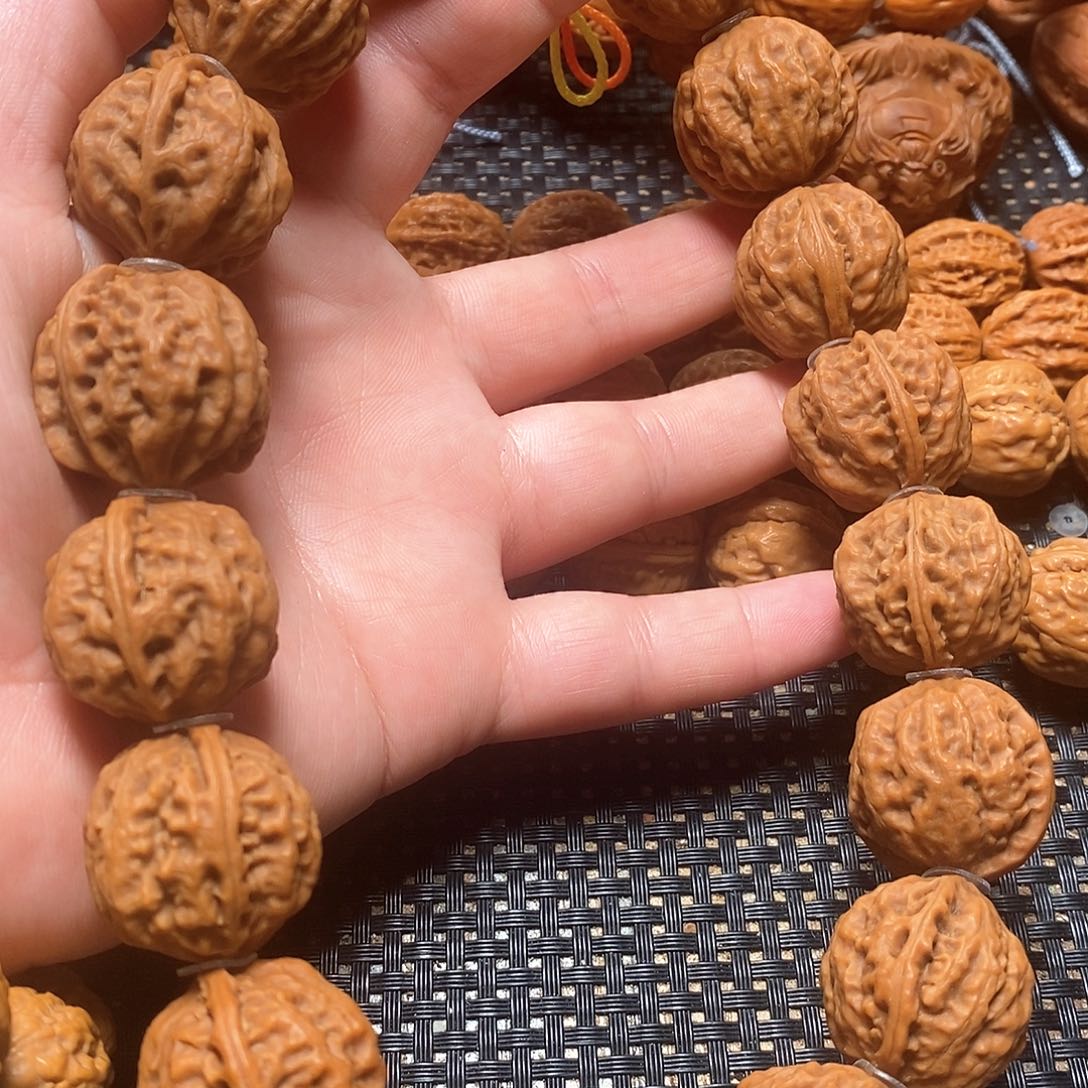 文玩核桃手串珊瑚粗筋