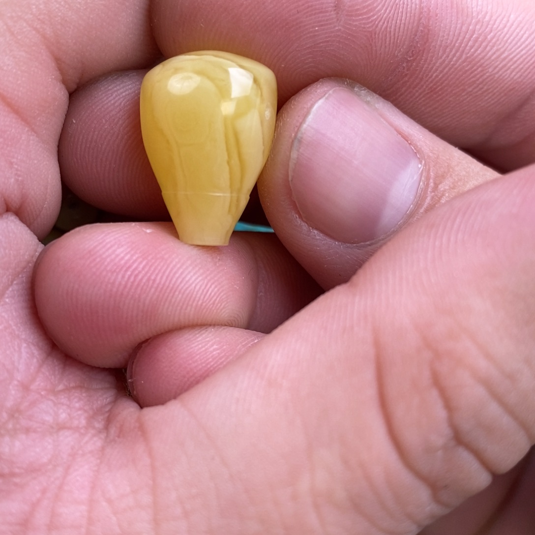 蜜蜡裸石未镶嵌折***郎