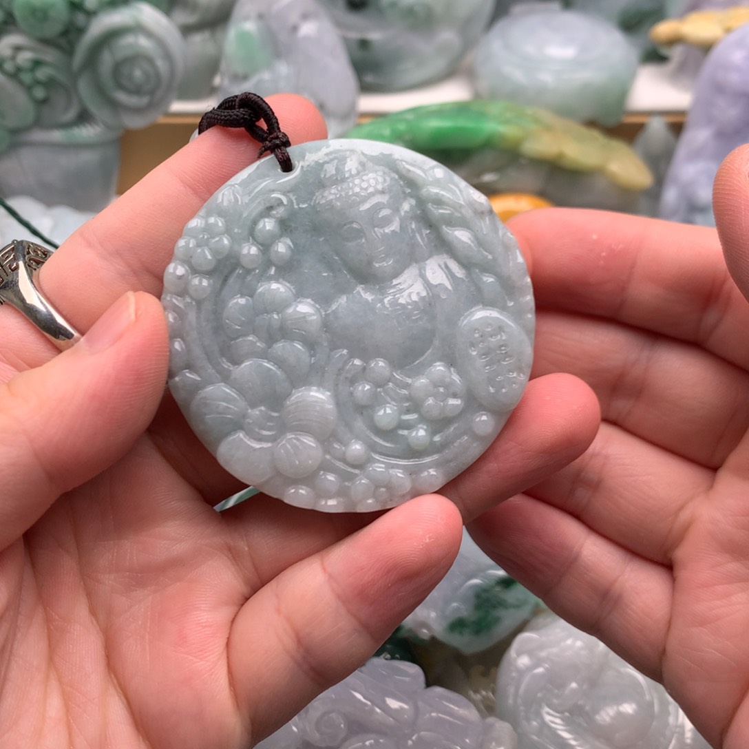 吊坠(不含链)未镶嵌翡翠