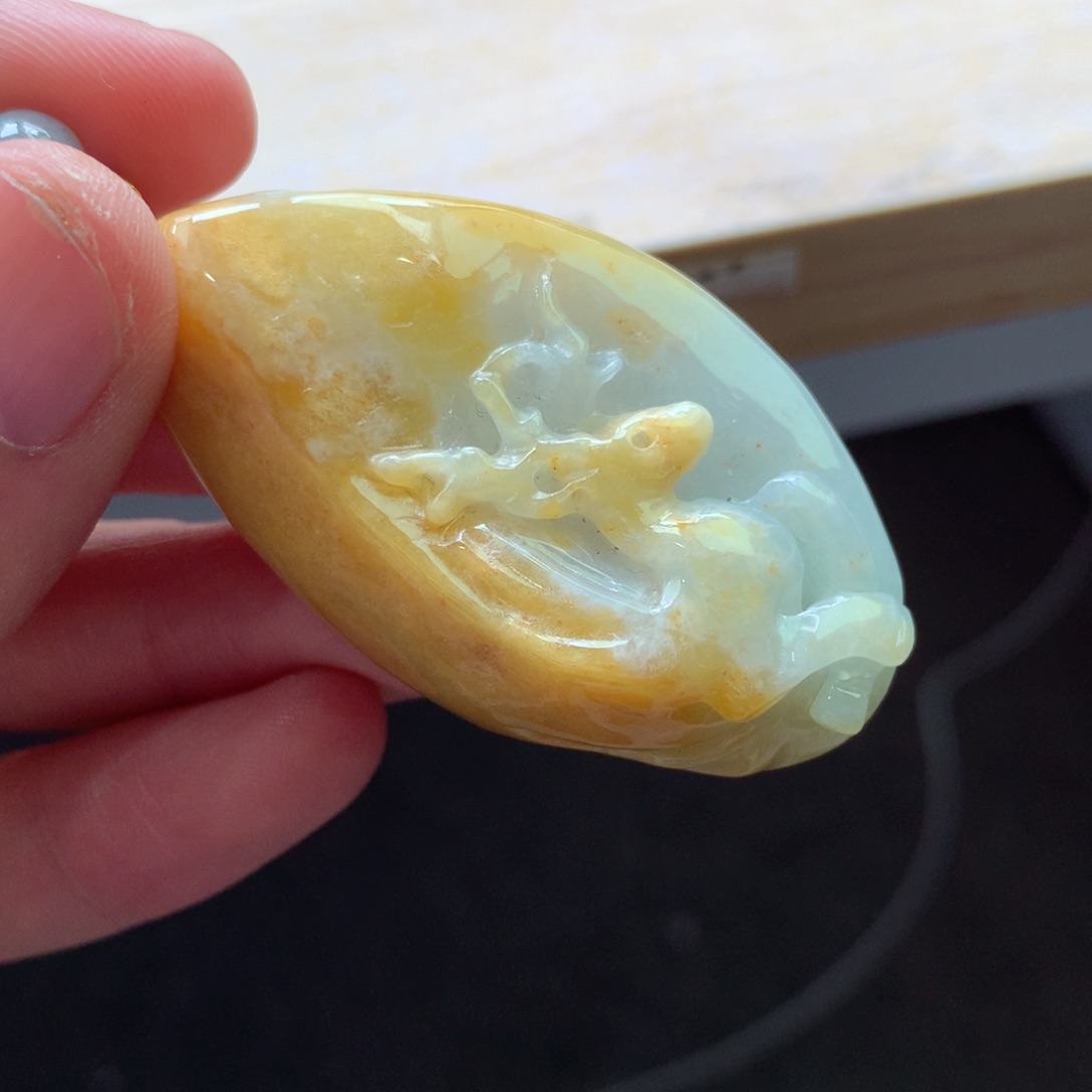 翡翠颈饰未镶嵌吊坠