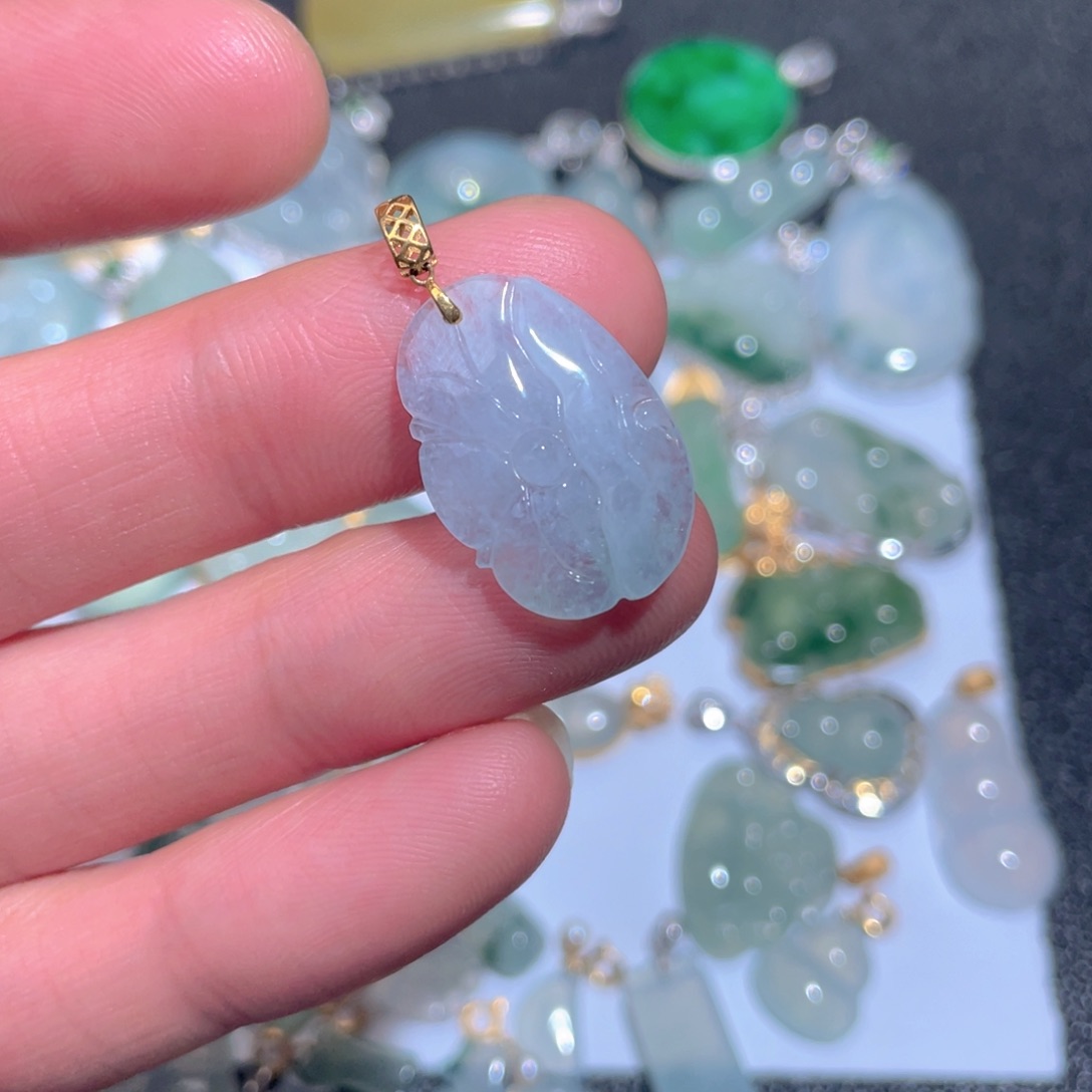 翡翠颈饰18K金镶嵌翡翠