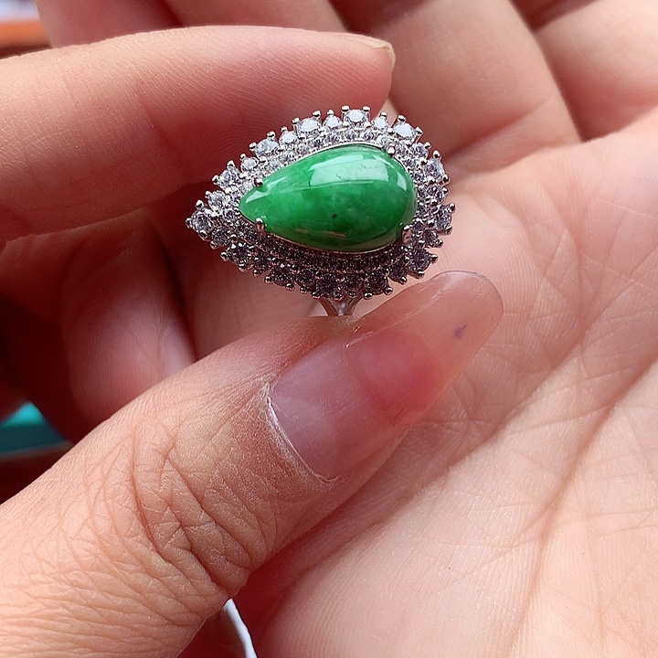 翡翠颈饰银S925镶嵌翡翠