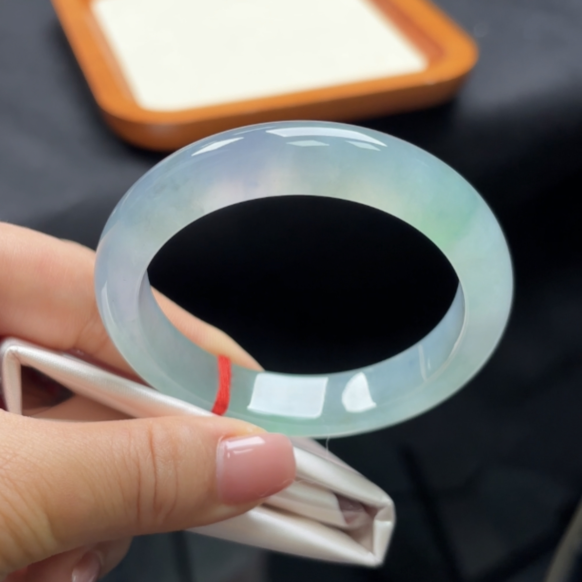 M（上新）太推荐了54.8翡翠a货手镯