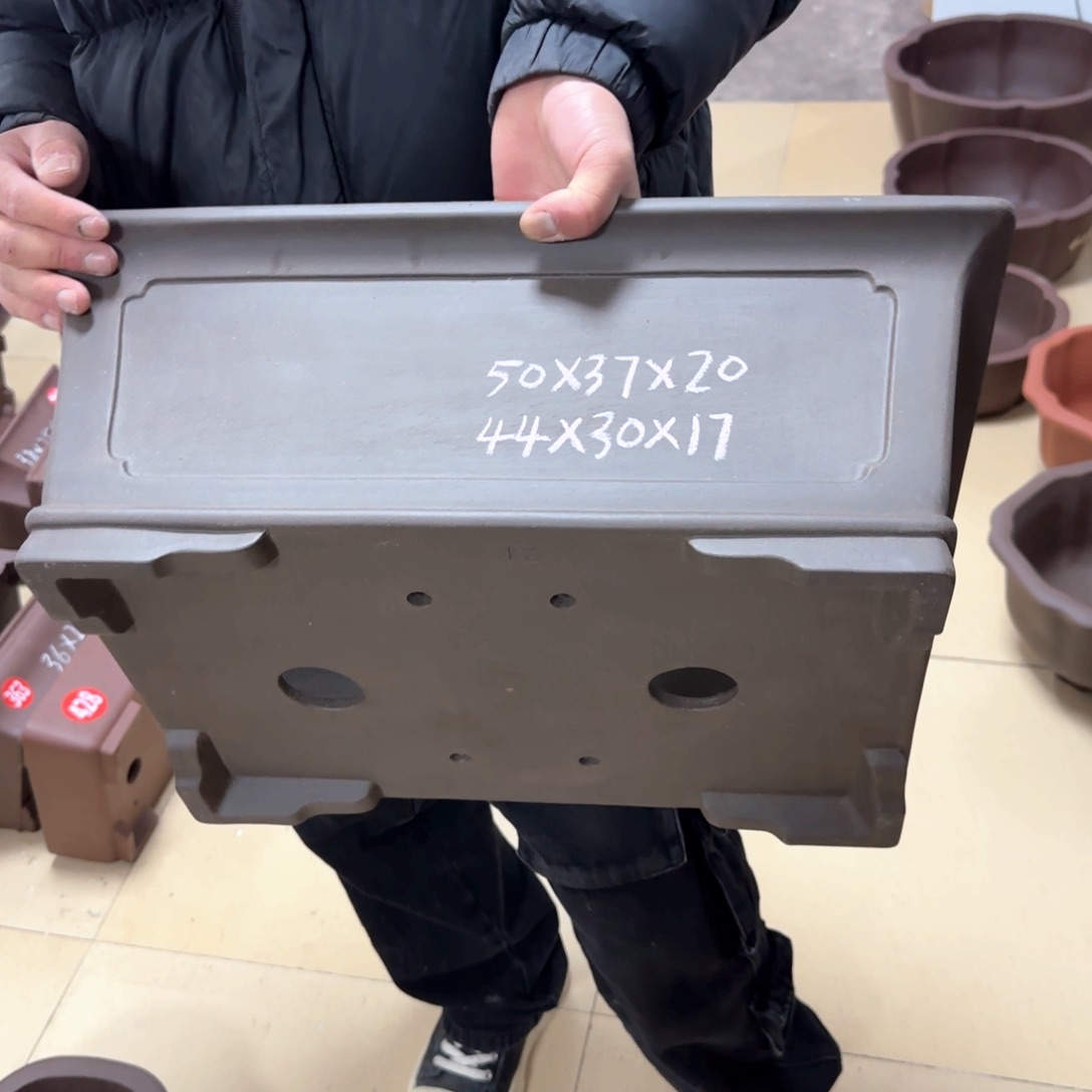 紫砂花盆呜呜呜呜