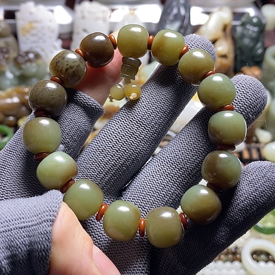 和田玉未镶嵌手链